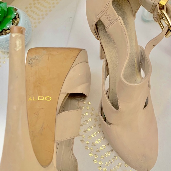 Tan Aldo heels Size. 7 - Picture 3 of 4